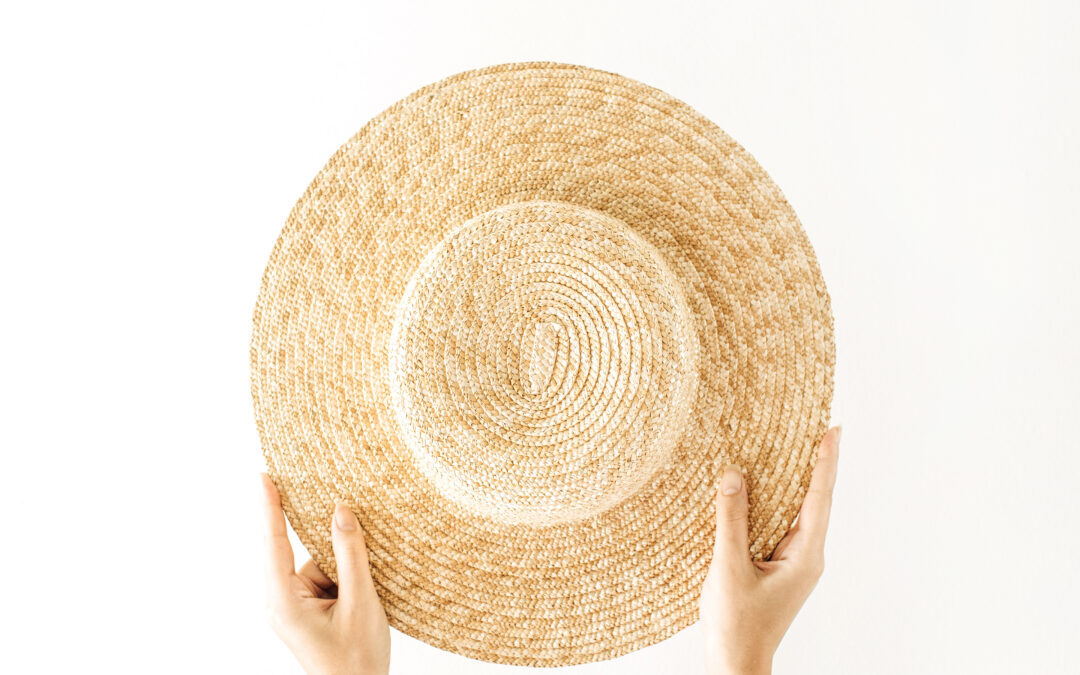 Ou et comment ranger son chapeau de paille ?